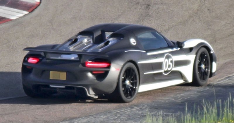 Всего на заводе в Цуффенхаузене будет собрано 918…