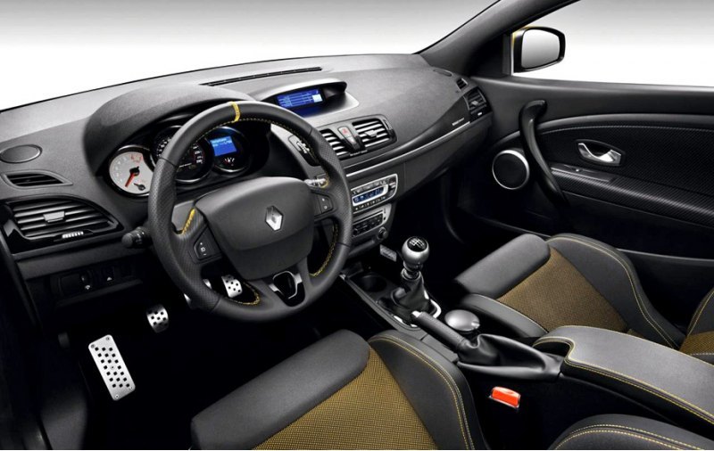 За кресла-ковши Recaro будущему владельцу…