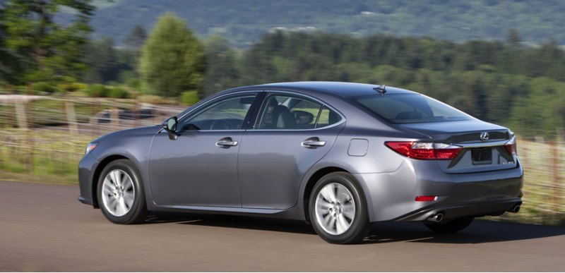 Lexus ES 250 разгоняется до сотни за 9,8 с.…
