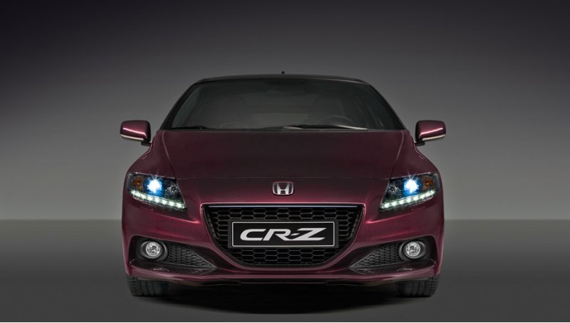 Двоякодвижимый хэтч CR-Z, накануне интриговавший…