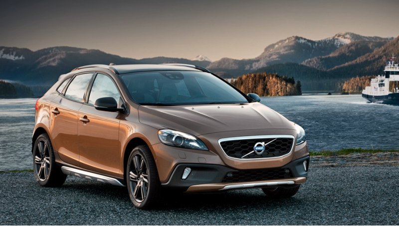 В нашей стране V40 Cross Country появится в…