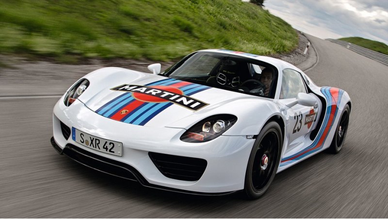 На одной лишь электротяге Porsche 918 Spyder…