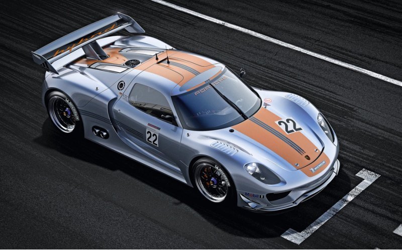 Гибридный концепт 918 RSR, «сородич» обычного…