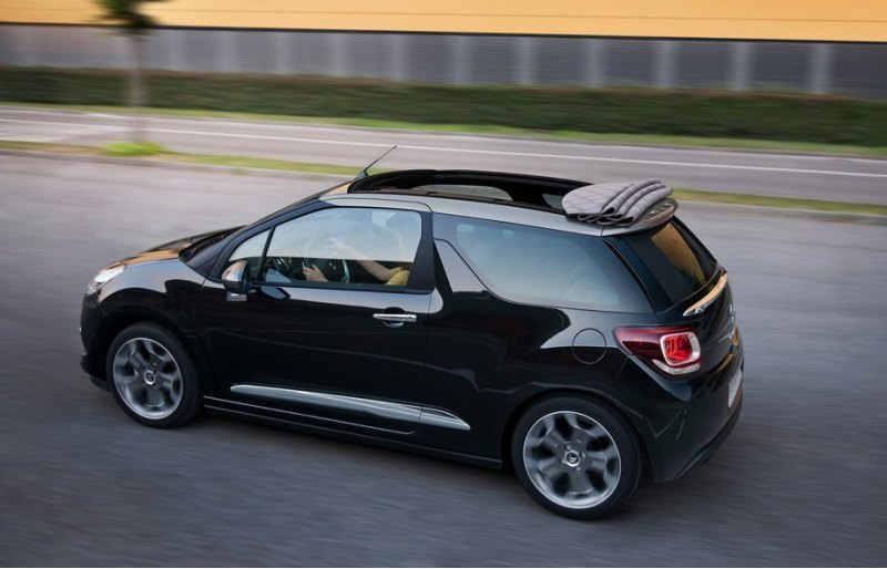 Малыш DS3 Cabrio и в базовом варианте смотрится…