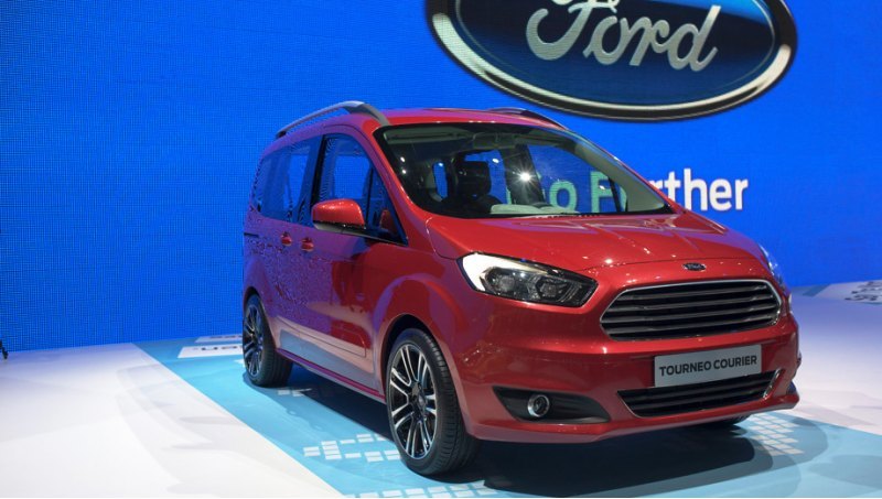 Производство грузопассажирского вэна Ford Tourneo…