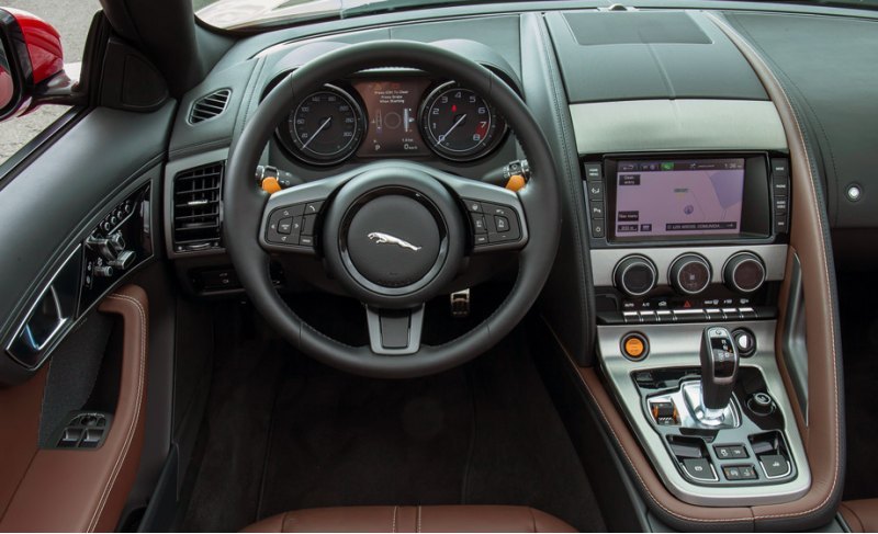 Все Ягуары F-Type без исключения комплектуются…