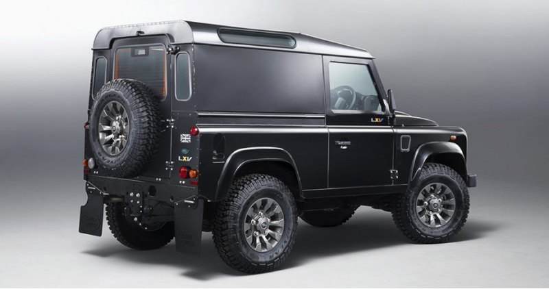 Land Rover Defender LXV доступен в двух вариантах…