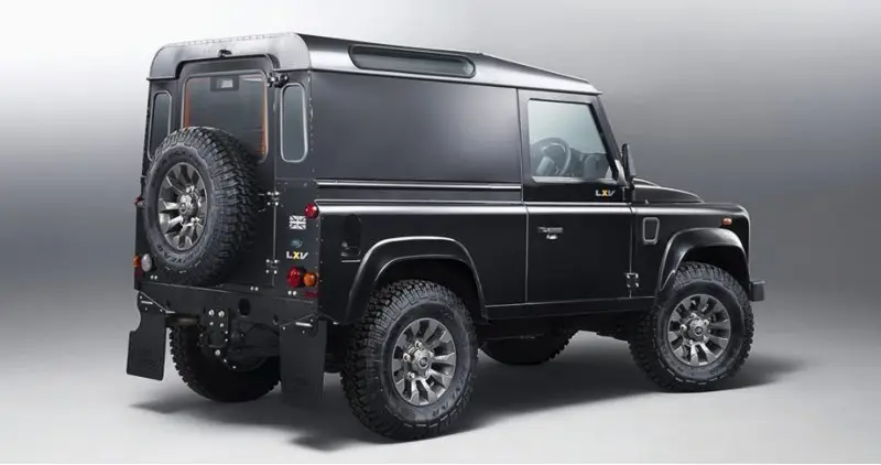 Land Rover Defender LXV доступен в двух вариантах…