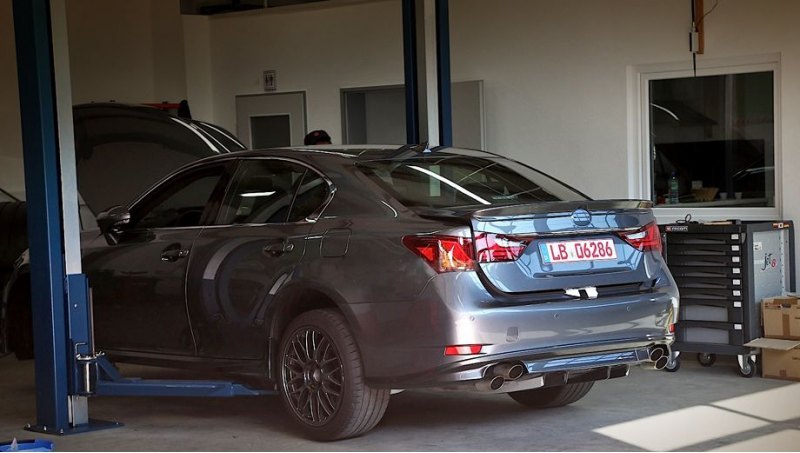 «Заряженным» Lexus GS F будет только на фоне…