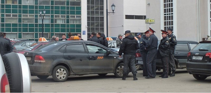 По словам чиновников, в основном частным извозом…