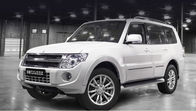 Внедорожник Pajero Shogun может быть окрашен в…