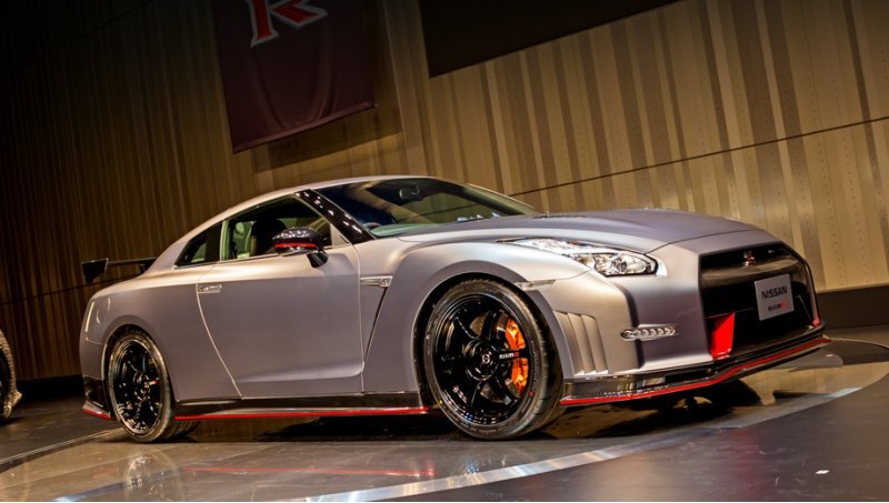 Суперкар Nissan GT-R Nismo (на фото) в Японии…