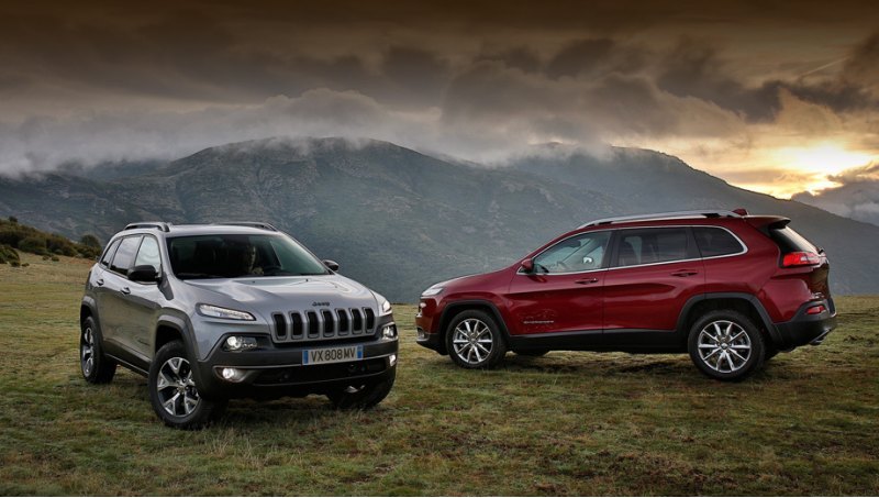 Вариант Jeep Cherokee для Европы (на фото) внешне…