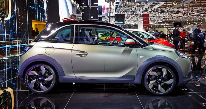 Кабриолет Opel Adam Rocks первым получил новый…