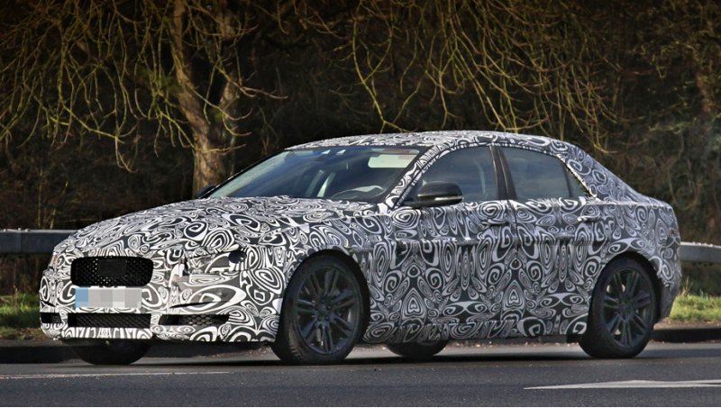 Автомобиль призван стать конкурентом седанам BMW…