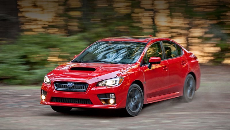 С ноля до 100 км/ч седан Subaru WRX разгоняется…