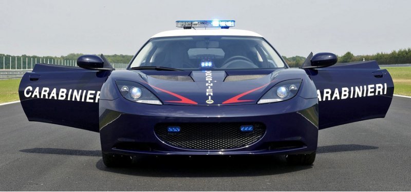 Lotus Evora S из парка итальянских карабинеров…