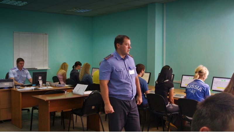 По мнению МВД, экзаменаторы должны обладать…