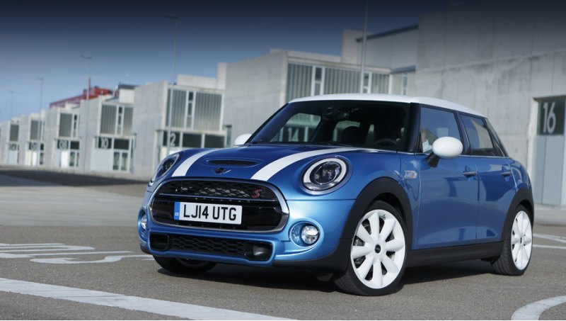 Пятидверный Mini не просто обзавёлся парой…