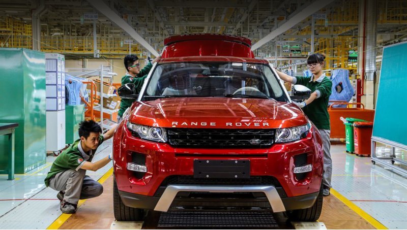 Первенцем нового предприятия стал кроссовер Range…