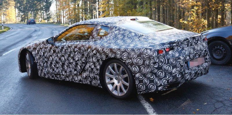 В поездке прототип купе Lexus LC сопровождали…