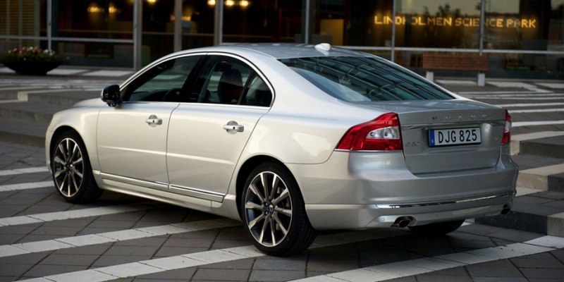 Компания Volvo отзовет в России модели S60, XC60,…