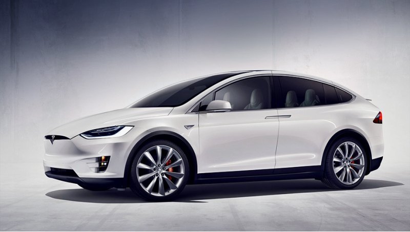 Кроссовер Model X доберётся до покупателей только…