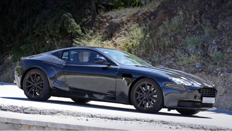 Купе Aston Martin DB11 построено на…