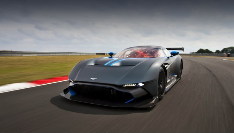 Автомобиль оснащён «атмосферником» V12 7.0,…