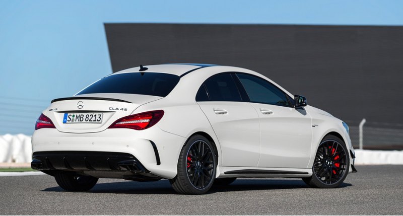 «Заряженные» версии с шильдиками AMG поменялись…