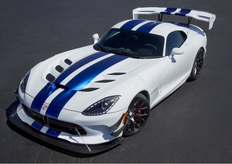 Купе Viper GTS-R Commemorative Edition ACR вторит…