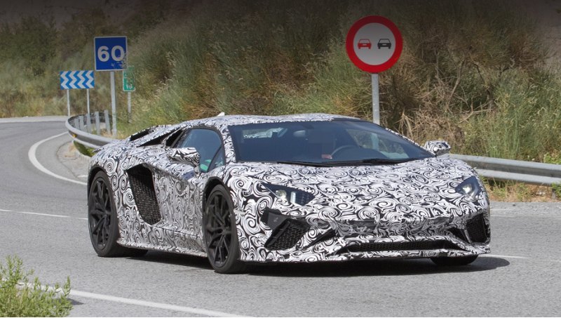 На тестах удалось заметить Aventador в варианте…