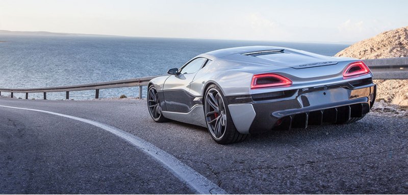 Вместо штатных шин Pirelli P Zero хорваты в…