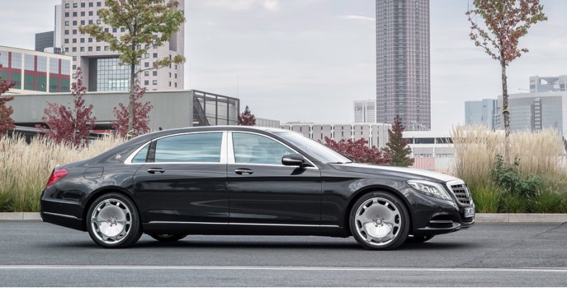 Ценник на седан Mercedes-Maybach в России…