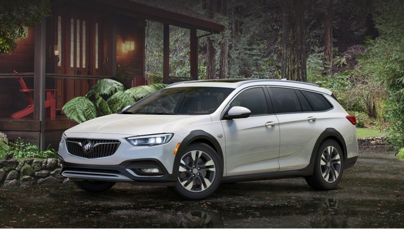 Длина универсала Regal TourX достигает 4985 мм,…
