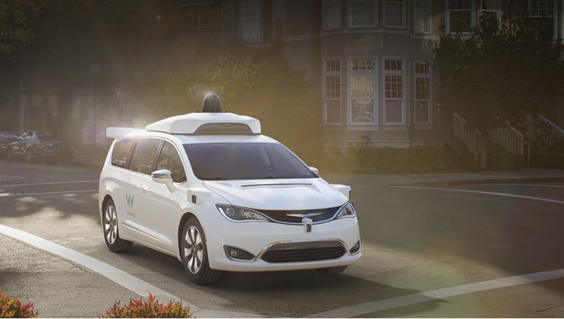 Львиная доля автопарка Waymo — новые минивэны …