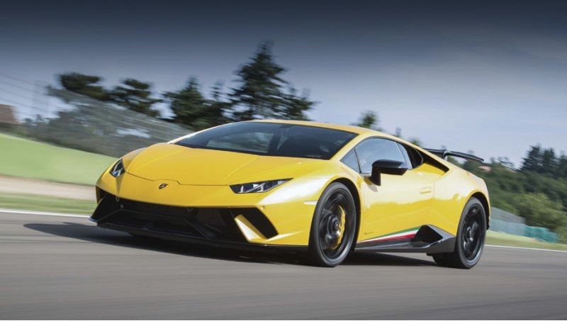 Благодаря новым композитам купе Huracan…
