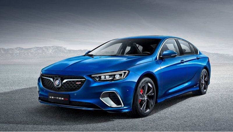 Четырёхдверный Buick Regal GS оснащается менее…
