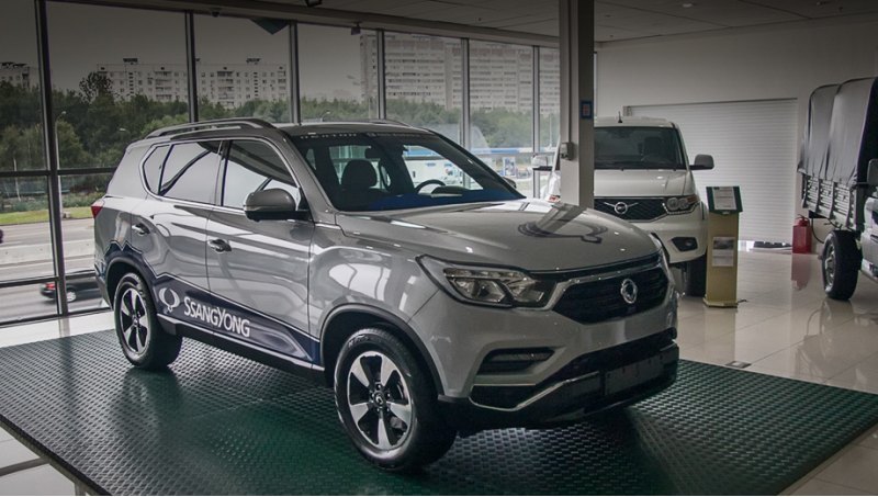 У себя на родине «третий» Rexton, выдающий себя…