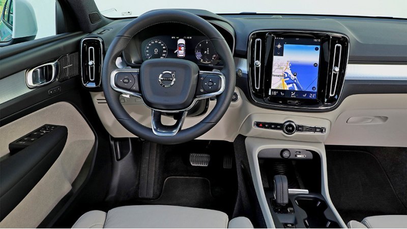 Салон Volvo V40 сделают похожим на внутреннее…