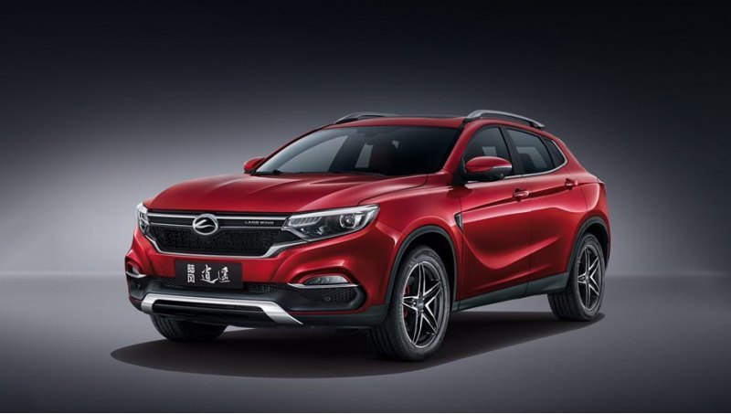Габариты Xiaoyao близки к GLA. Длина — 4439 мм…