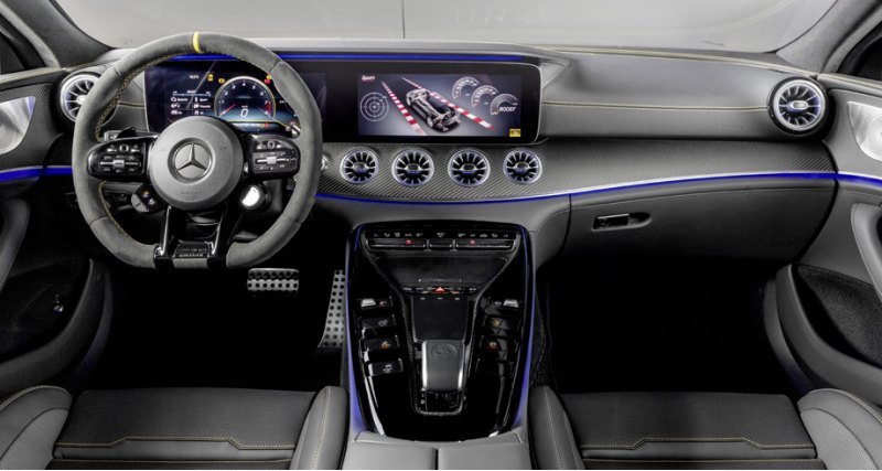 В салоне: кресла AMG Performance с памятью…