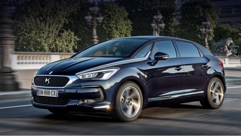 Пятидверка DS 5 завершила 2017 год с худшим…