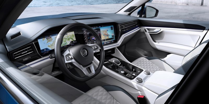 Водительский интерфейс Innovision Cockpit c…