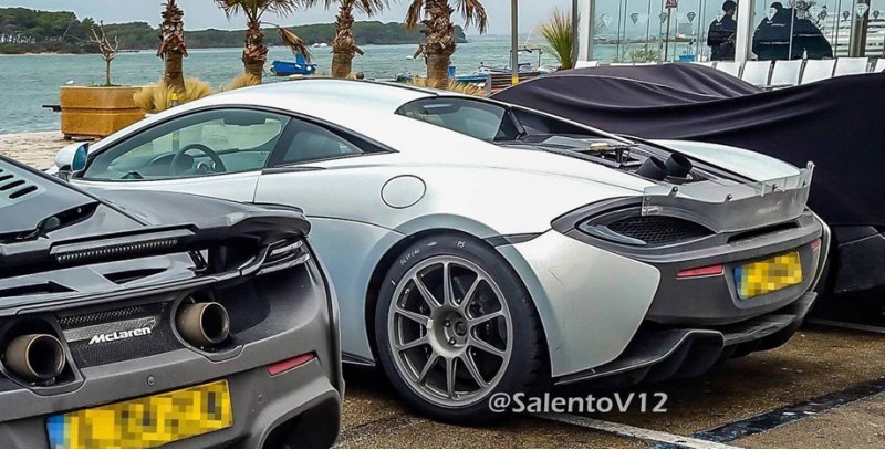 Ранний прототип 600LT случайные прохожие успели…