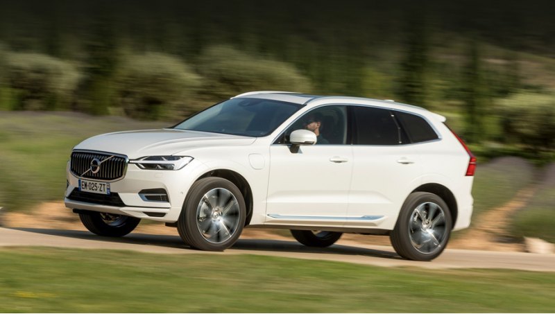 Кроссовер XC60, оснащаемый сейчас бензиновыми и…