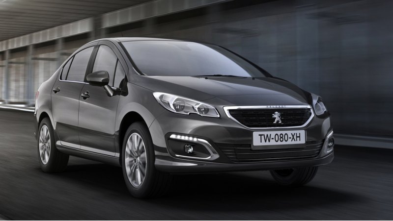 Самый простой Peugeot 408 подразумевает диодные…