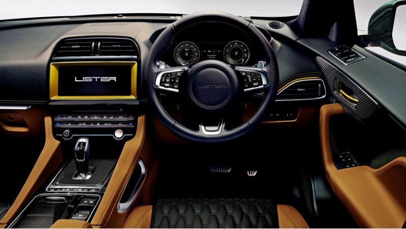Интерьер Ягуара SVR при превращении в Lister…