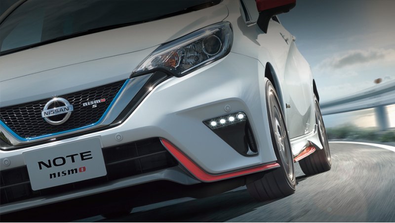 Внешне исполнение Nismo S отличается от Nismo…