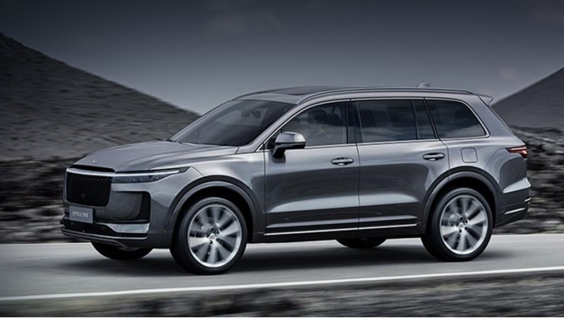 По размеру Li One чуть больше, чем Range Rover:…